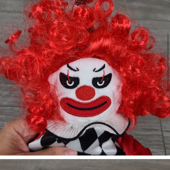 Thrills & Chills Halloween Scary Clown Dog & Cat Costume - Picture 4 of 6